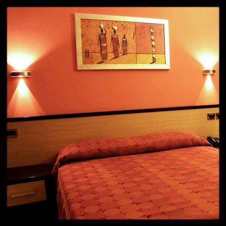 Hotel Cristina Rocca San Giovanni Eksteriør billede