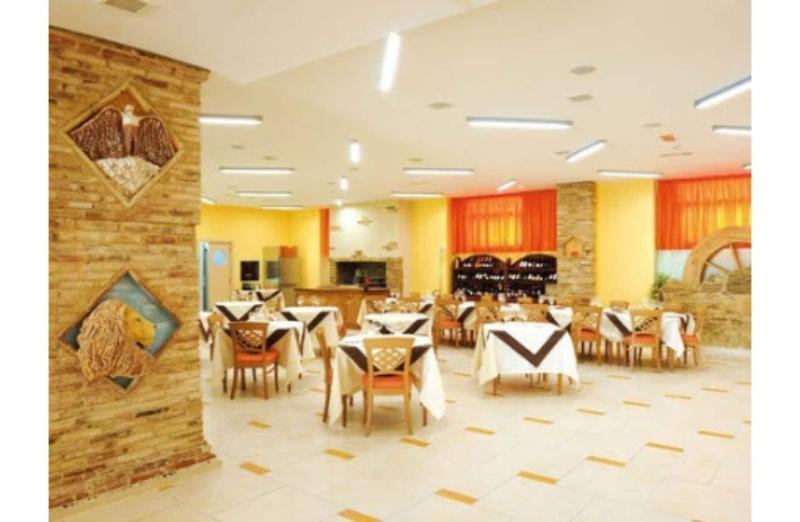 Hotel Cristina Rocca San Giovanni Eksteriør billede