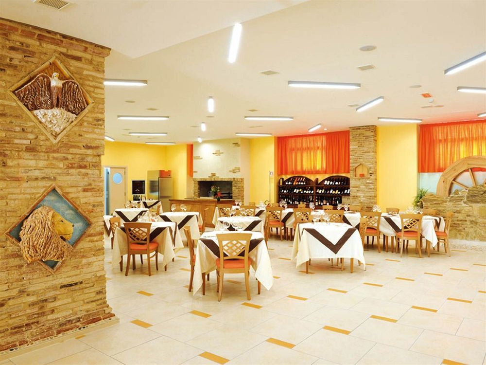 Hotel Cristina Rocca San Giovanni Eksteriør billede