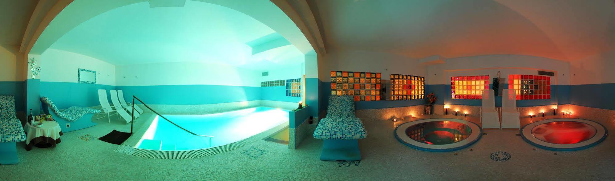 Hotel Cristina Rocca San Giovanni Eksteriør billede
