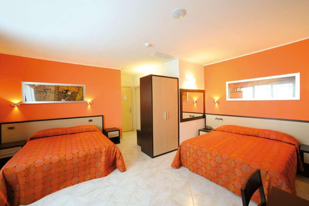 Hotel Cristina Rocca San Giovanni Værelse billede